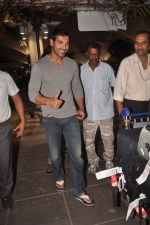John Abraham snapped at the airport in Mumbai on 4th Jan 2012 (9).jpg